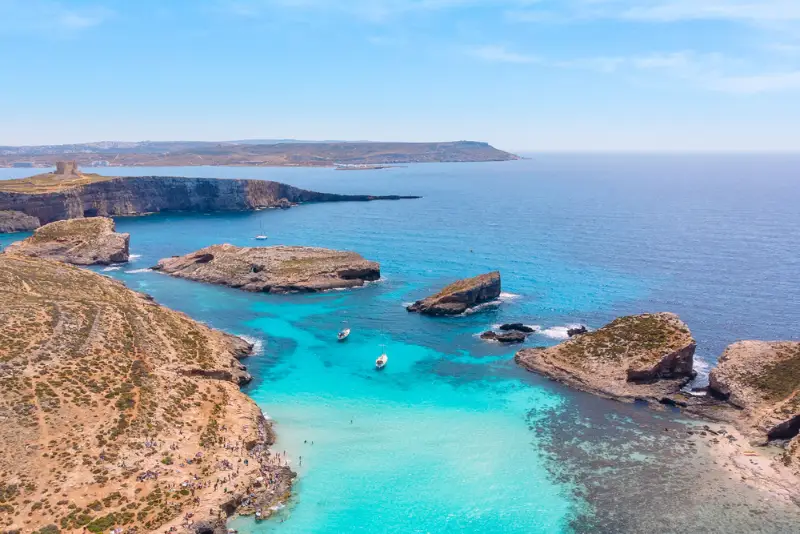 Eaux turquoise du Blue Lagoon sur l'île de Comino