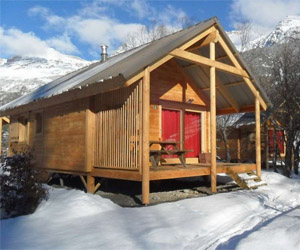 Code promo 10% de réduction dès 3 nuits réservées sur Huttopia Bourg Saint Maurice