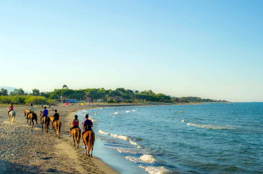 Vacances en Corse : séjours en club dès 112€ par personne avec ou sans transport