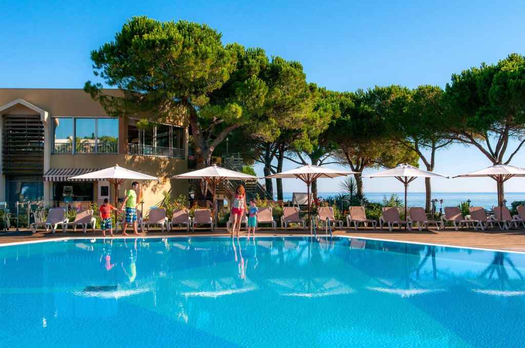 Vacances en Corse : séjours en club dès 112€ par personne avec ou sans transport