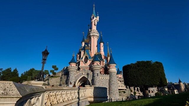 Code promo Disneyland -30€ sur votre séjour 2 jours 1 nuit Hôtel + Billets  Parcs